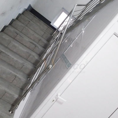 Innendekoration 201 Treppe des Edelstahl-304 316, die Inox-Treppe mit der Eisenbahn befördert