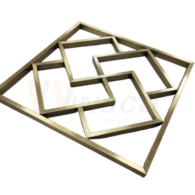 Kundengebundene Titan-Gold-Edelstahl-Metallherstellungs-geometrische abstrakte Wand-Skulptur-Kunst