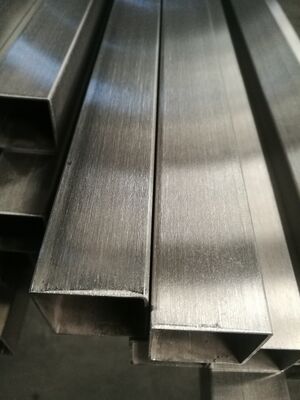 Austenitische Stahllegierung mit hoher Wärmebeständigkeit für 12 mm und 24 mm dickes Glas