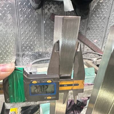 316L Edelstahlrohr Standardlänge 2m 3m 5m 5.85m 6m 12m Nahtlose Rohre für chemische und marine Anwendungen