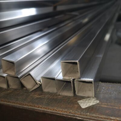 0.6mm-3.5mm Dicke Spiegel Satin Oberfläche 201 304 316 Grade 30mmx30mm Edelstahl Inox Quadratrohr